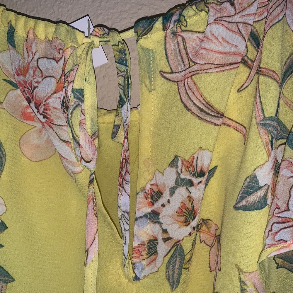 Yellow blouse - Picture 3 of 6